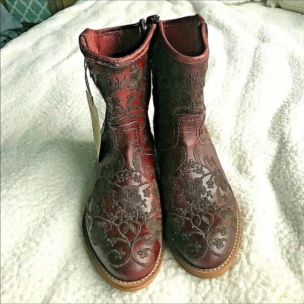 NWT TAOS Sz 5 Leather Ankle Cowboy Boots Burgandy - Picture 6 of 7